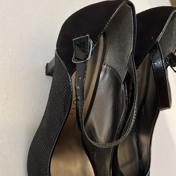 Karen Scott black pumps size 8 - Picture 6 of 7
